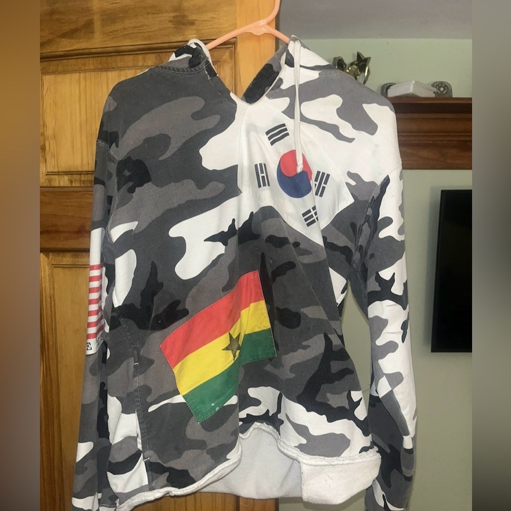 Supreme camo flags hoodie